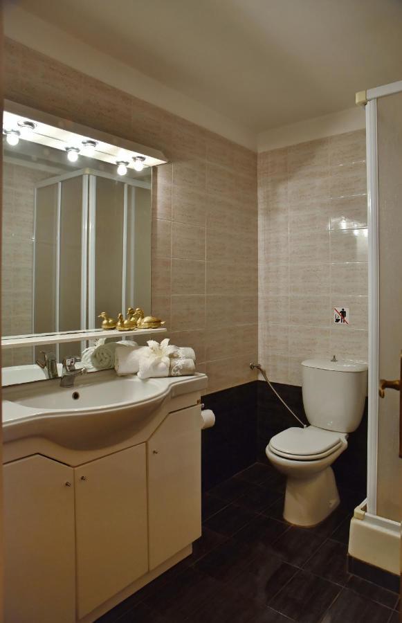 Nirevel Apartments Gúvesz Kültér fotó