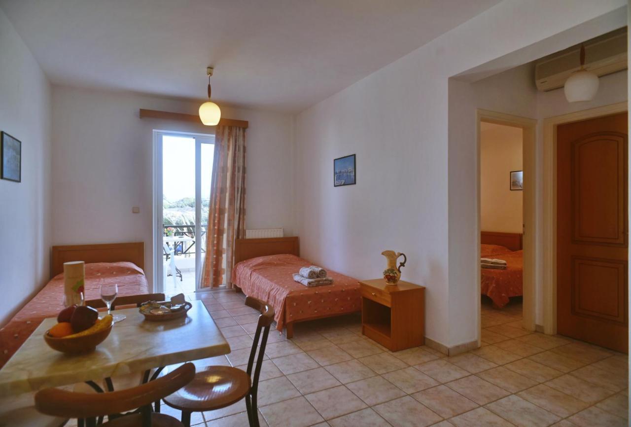 Nirevel Apartments Gúvesz Kültér fotó