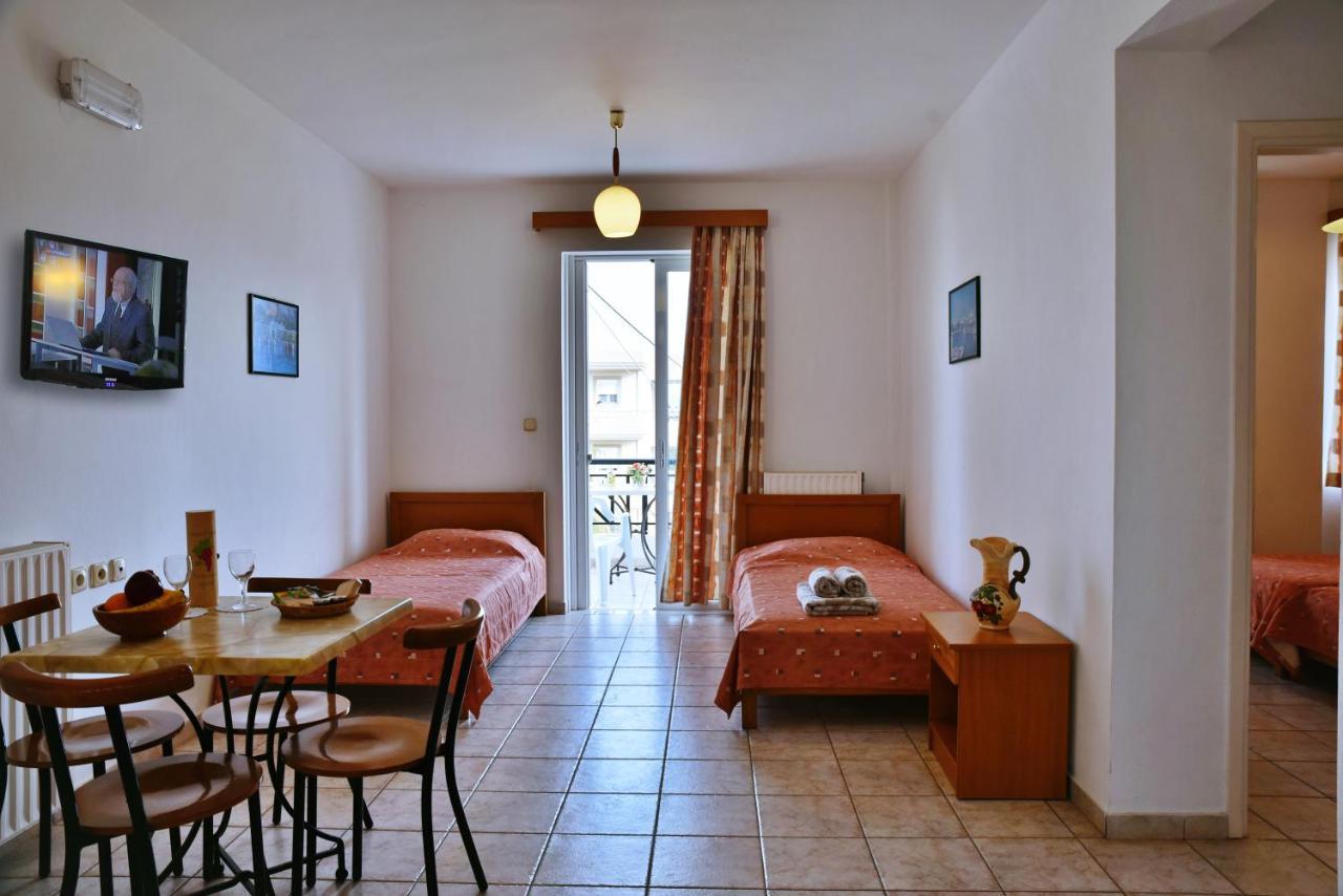 Nirevel Apartments Gúvesz Kültér fotó