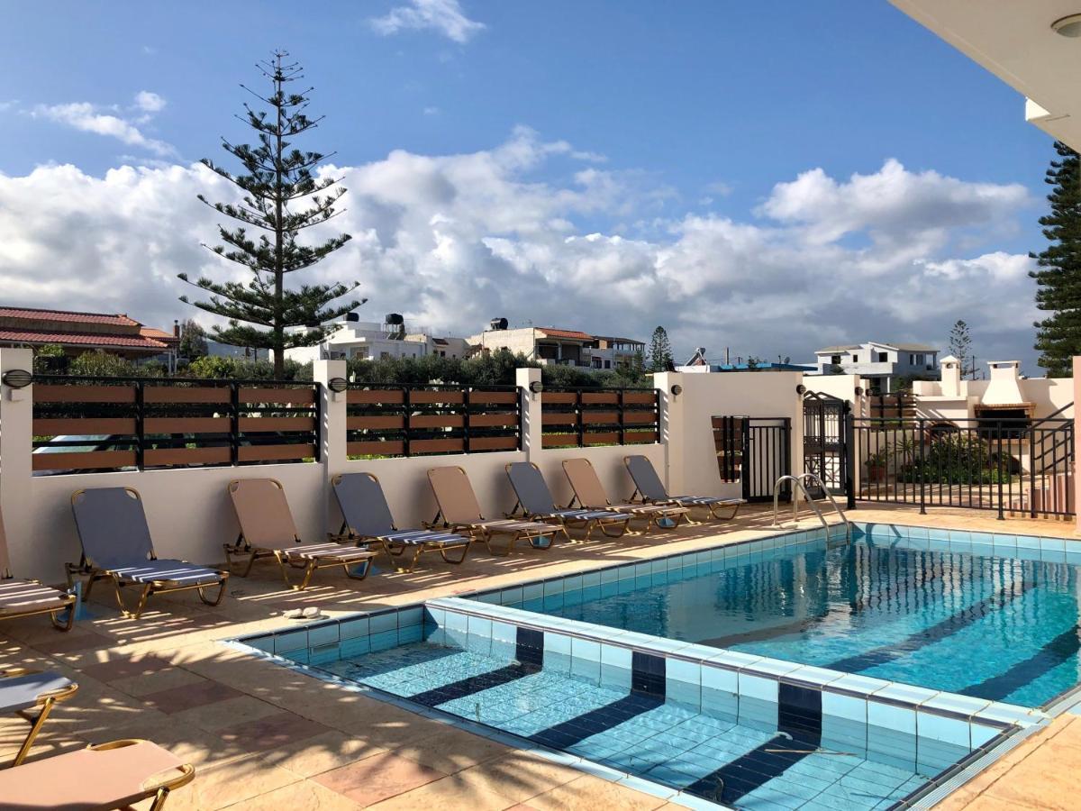 Nirevel Apartments Gúvesz Kültér fotó